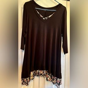 Women’s long sleeve top size large